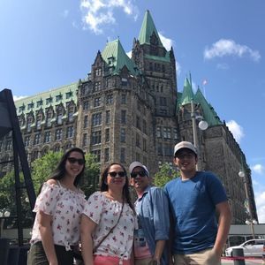 Meet your Posher, Mae